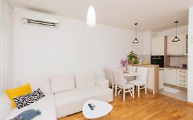 Lux City Apartment With Parking
