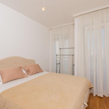 Lux City Apartment With Parking Podgoriçe Dış mekan fotoğraf