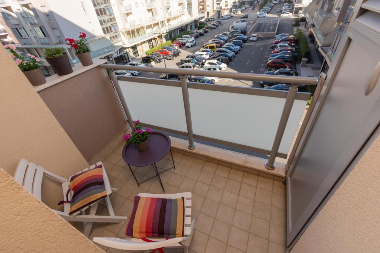 Lux City Apartment With Parking Podgoriçe Dış mekan fotoğraf