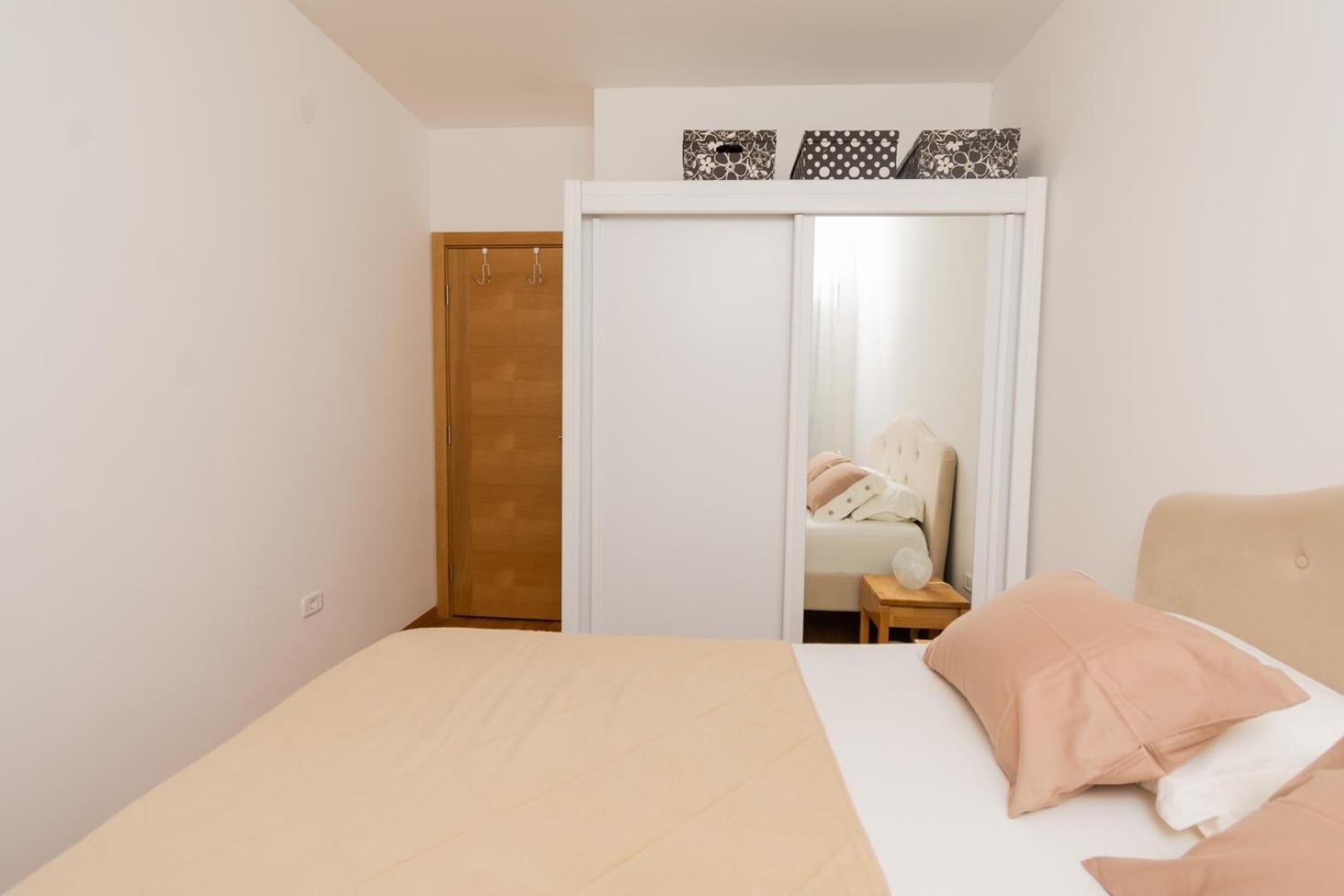 Lux City Apartment With Parking Podgoriçe Dış mekan fotoğraf
