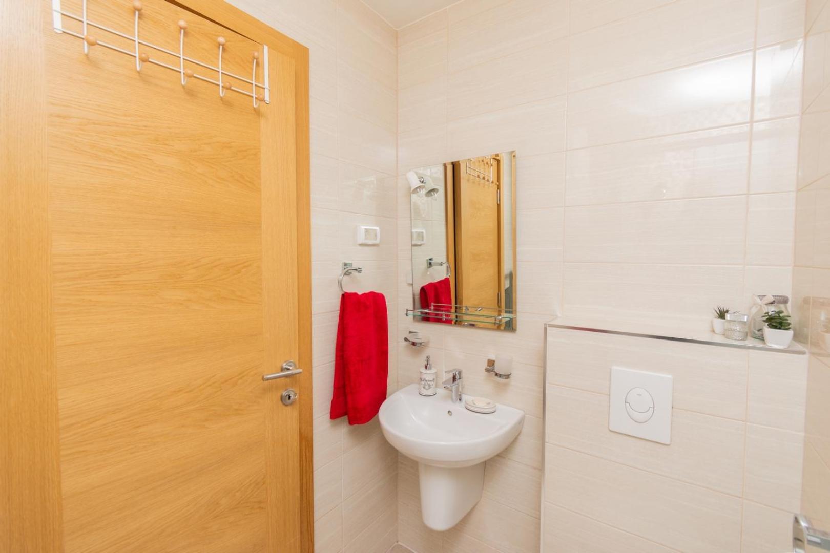 Lux City Apartment With Parking Podgoriçe Dış mekan fotoğraf